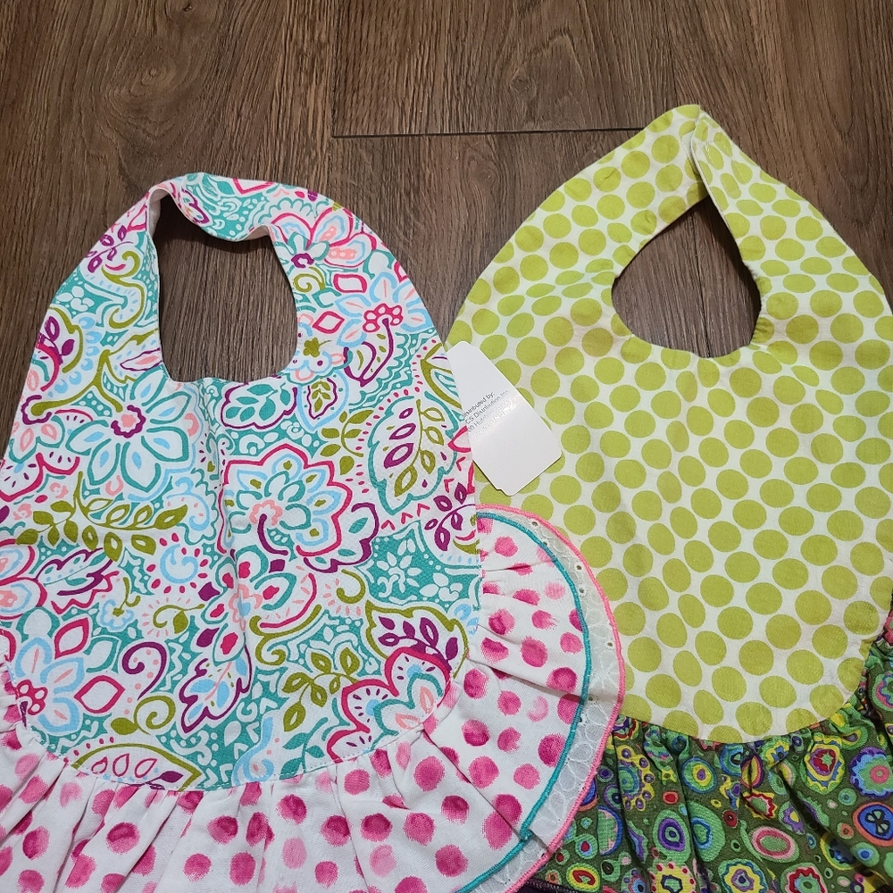 Set of Bibs